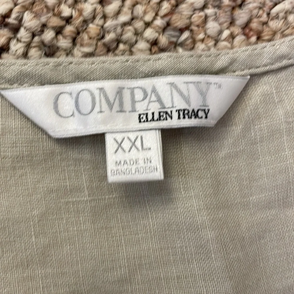 Ellen Tracy Company linen zipper down short sleeve blouse in sandstone - Picture 7 of 8